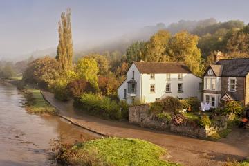 开云体育平台APP-三笘薰关键进球定乾坤 苏格兰轻取芬兰延续晋级希望