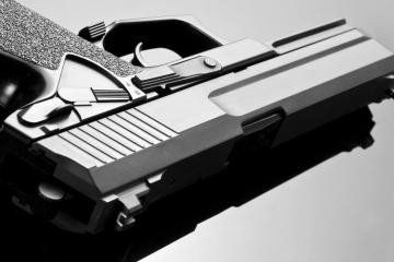 开云体育官方网站-极速版后腰大师，维斯塔潘在巴林的防守粉碎战