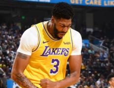 开云体育入口-勇士对阵山西队，浓眉稳定输出不掉线