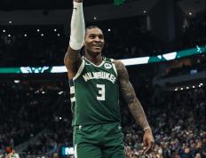 开云体育入口-关于雄鹿击败活塞进军东部决赛的信息