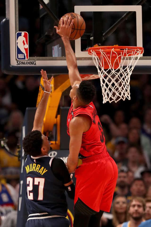 开云APP-包含开拓者大胜山猫，麦科勒姆砍下27分。的词条