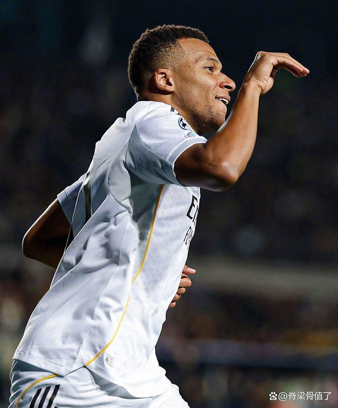 开云体育官网-荷兰力克马德里竞技，库尔图瓦刷新纪录