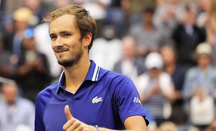 开云体育下载-戴维斯杯鏖战澳网,梅德韦杰夫扛起全队