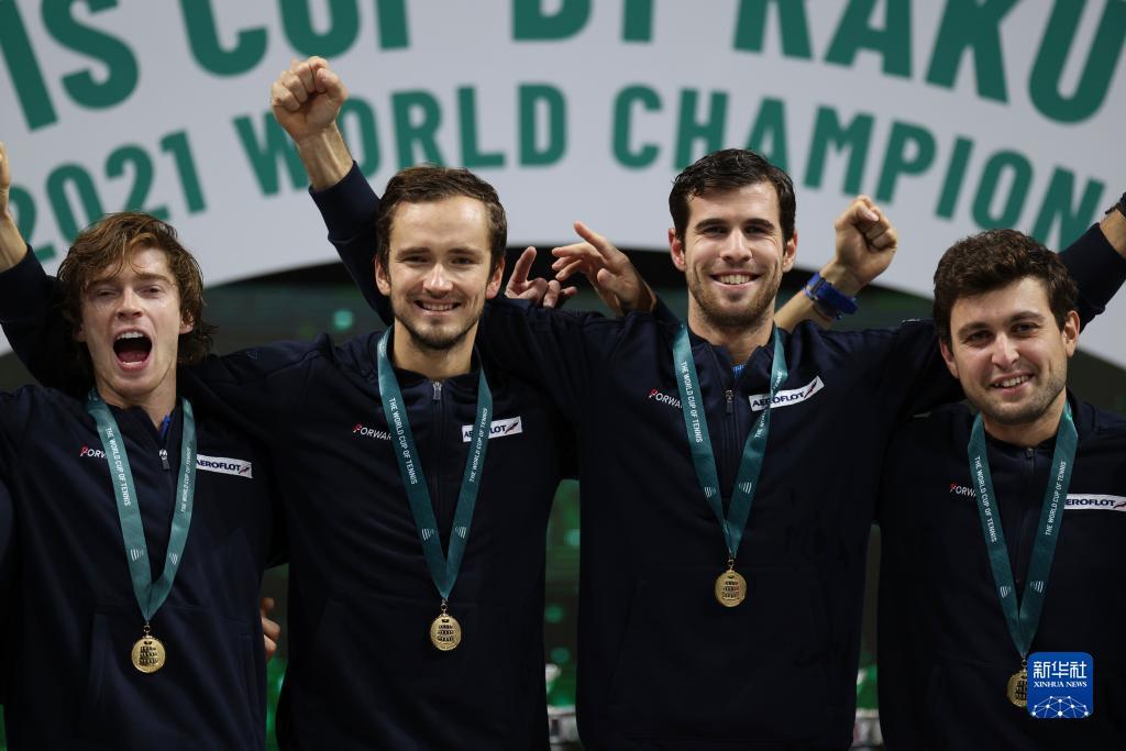 开云体育下载-戴维斯杯鏖战澳网,梅德韦杰夫扛起全队