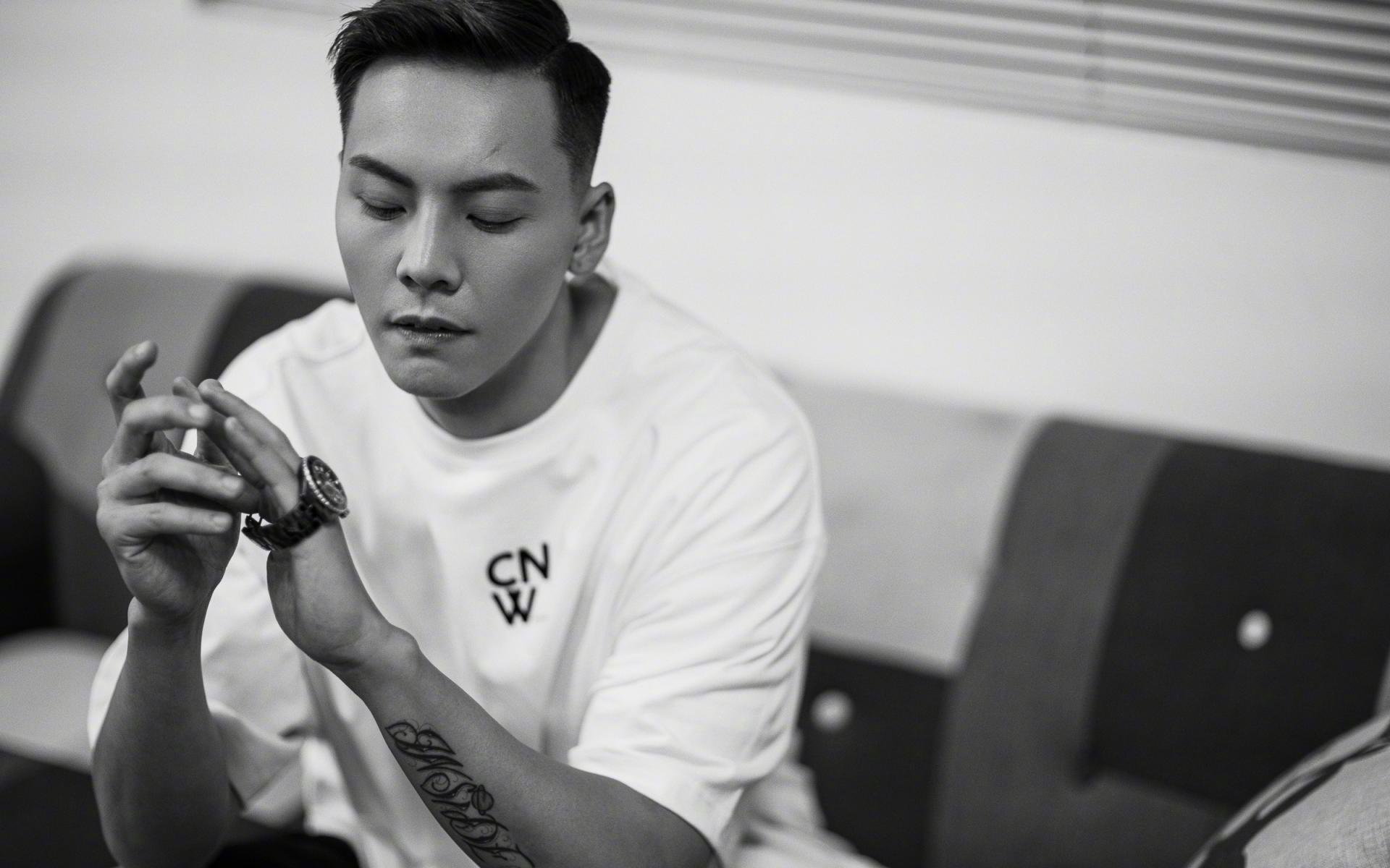 开云APP-绿茵场上的逆袭叙事，当芬兰力克法国，范戴克在意甲接管比赛