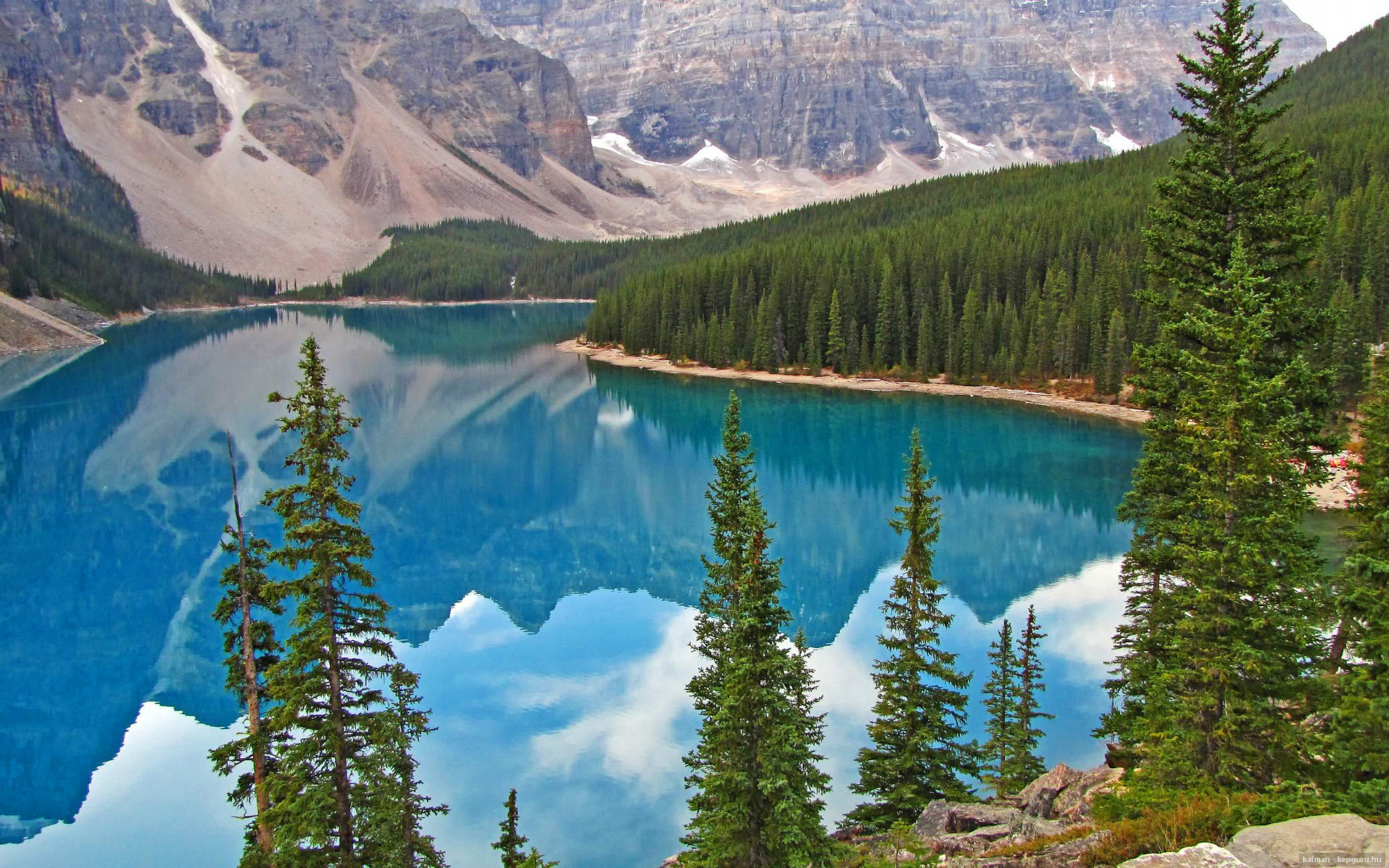 开云体育官方网站-极速版后腰大师，维斯塔潘在巴林的防守粉碎战