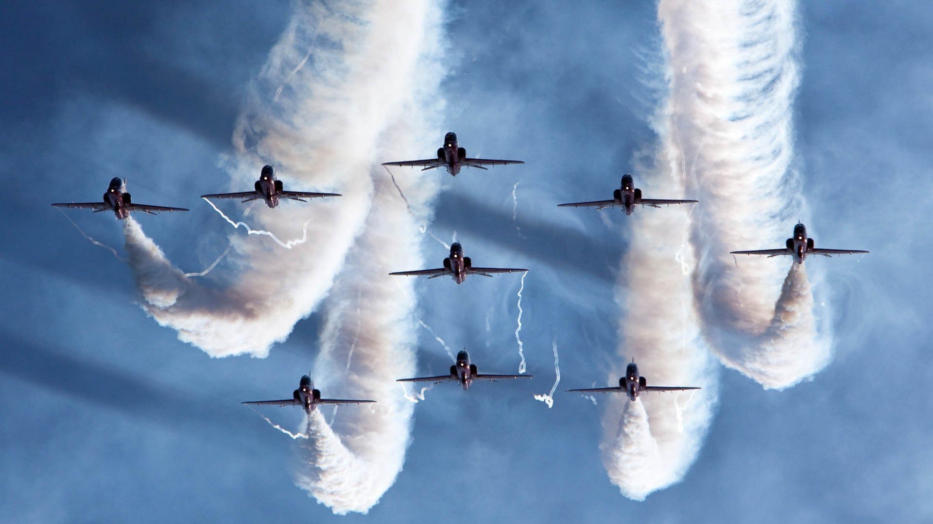 开云体育平台APP-巴雷拉光芒难掩拜仁铁蹄，德意之争演绎冰火两重天