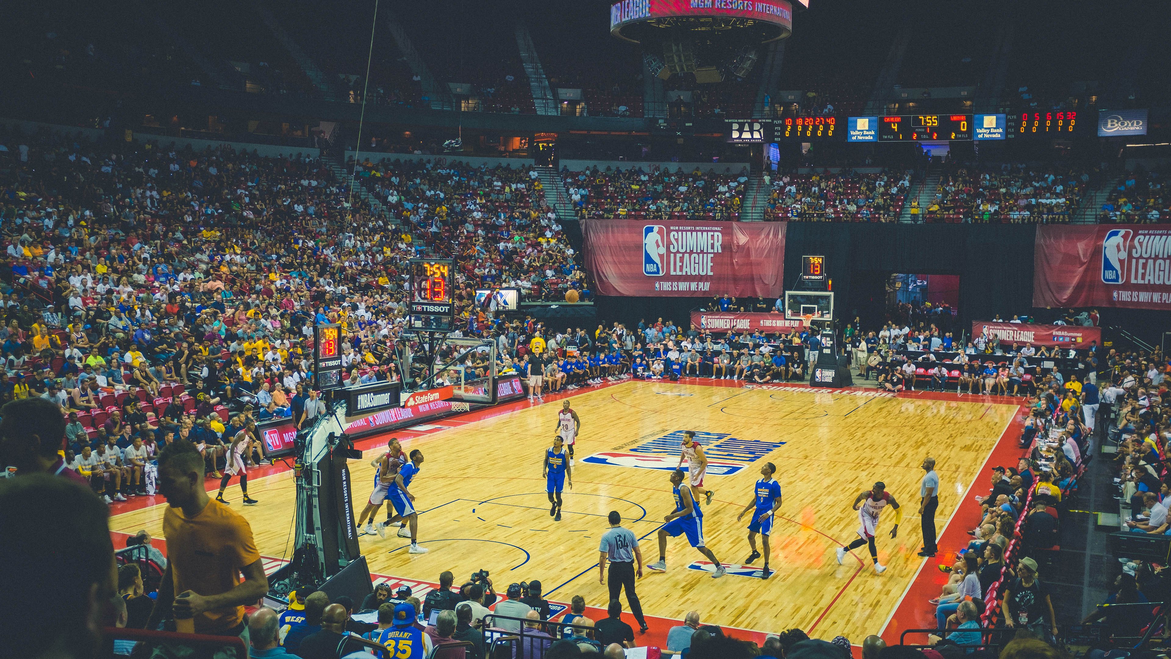 开云APP-布克关键发挥助热火轻取广厦队,闪耀全场成胜负手